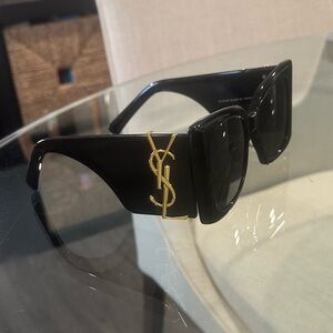 Saint Laurent Shades
